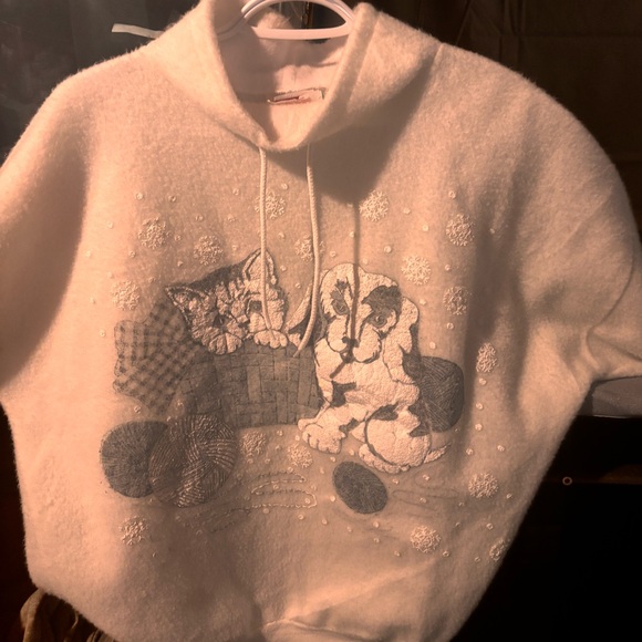 Vintage Cream soft winter cat Snowflake fuzzy Hoodie by Locker Shop size Medium - Picture 2 of 5